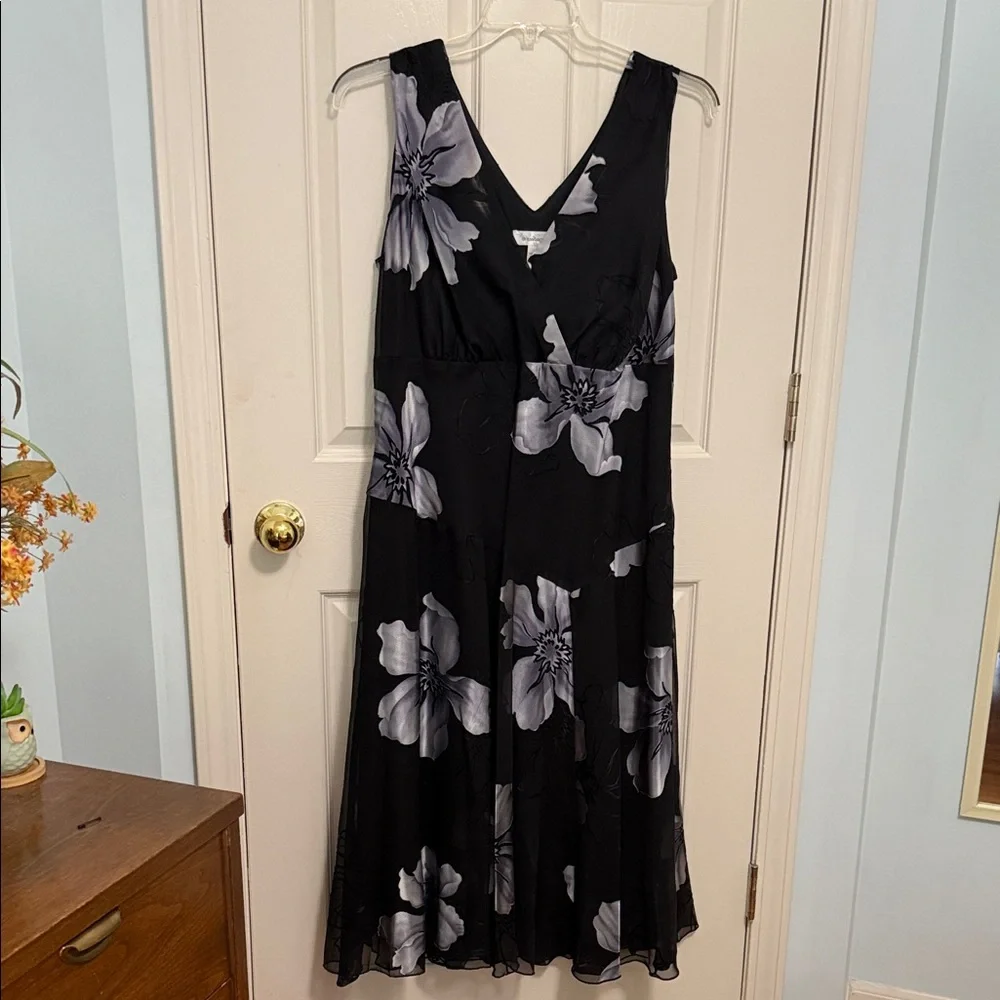 dressbarn Elegant Black and White Floral Midi Dress - Picture 1 of 3